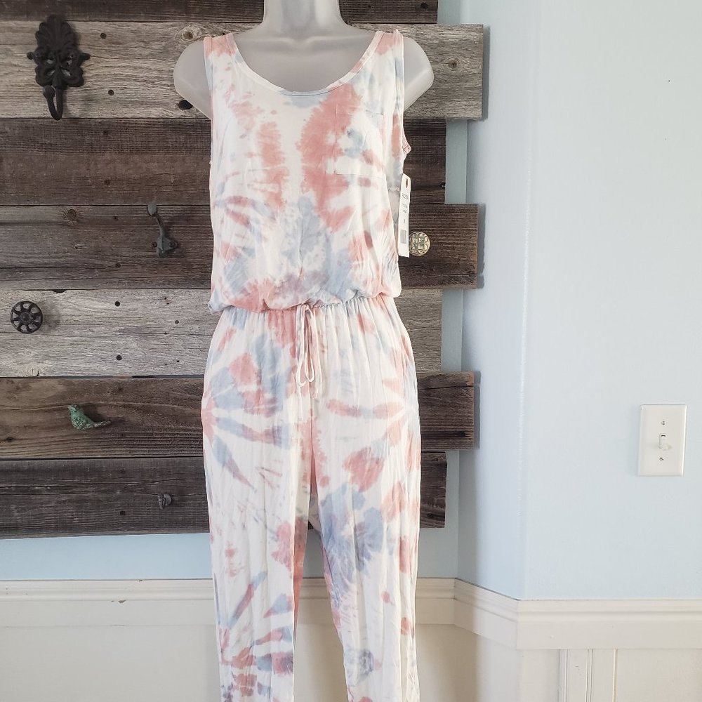NWOT 143 Story Friday Night Jumpsuit with Pockets Size L